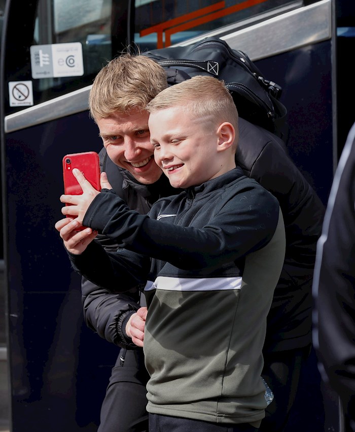On The Way to Wembley - 061 - Jamie Lindsay & Fans.jpg